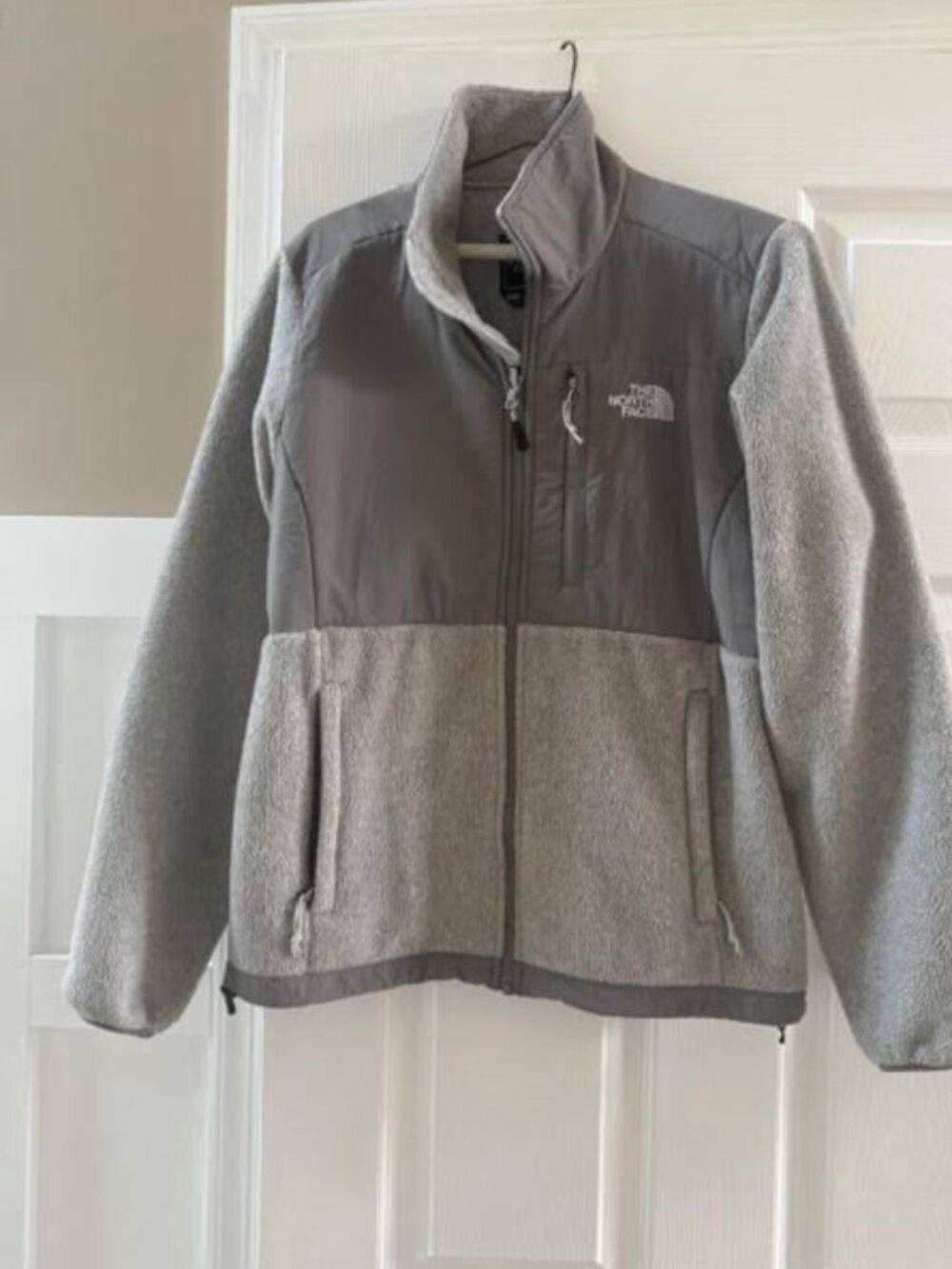 The North Face Denali Fleece Jacket Gray Full Zip Weatherproof Coat